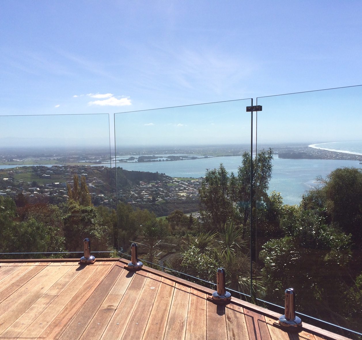 NZ Frameless Glass, South Island, Metro Glass, Christchurch Glass, Prestige Glass, Canterbury Glass, Shower Glass, Showers, Balustrades, Frameless Glass, Stake Glass, Commercial Glass, Christchurch Glass